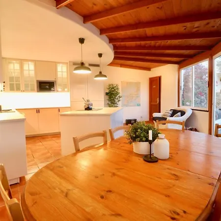 Oasis Surf House Finca Appartamento *