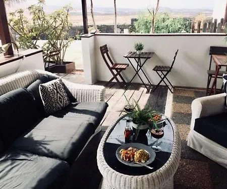Oasis Surf House Finca *