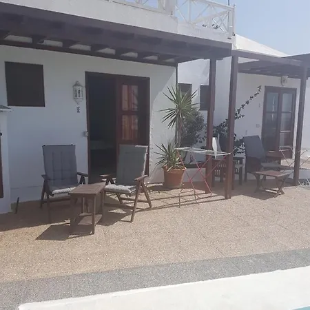 Oasis Surf House Finca Lägenhet *