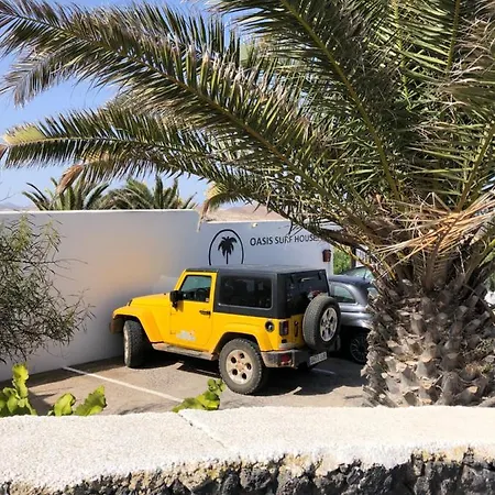 Oasis Surf House Finca *